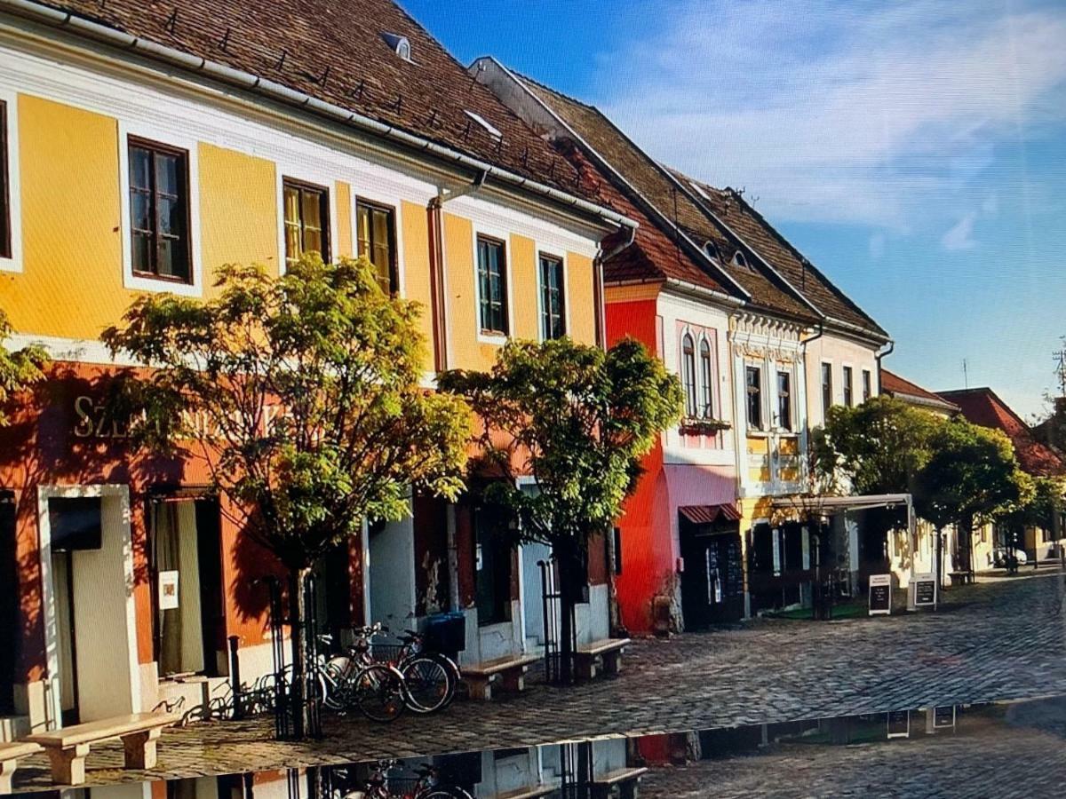 Hotel Roz Szentendre Bagian luar foto